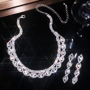 TEMU 여성을 위한 고급스럽고 패셔너블한 주얼리 세트입니다. 유니크한 장인 정신으로 제품이 모든 각도에서 반짝이는 라인스톤 목걸이와 귀걸이가 특징입니다. 우아하고 세련된 선택입니다.|목걸이|은목걸이