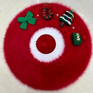 TEMU 1개 브라이터 여성용 토끼 털 비니 모자 - 부드럽고 따뜻한 빨간색 크리스마스 홀리, 종 & 눈송이 브로치 장식, 탄력 있는 핏으로 파티, 겨울 의상에 적합 - 크리스마스 & 새해 전야를 위한 가벼운 토끼 털 보닛