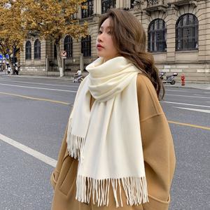 TEMU 여성용 겨울 두꺼운 인조 캐시미어 프린지 스카프, 고품질 인조 캐시미어 원단 선택, 공기 층 기술로 가벼운 따뜻함 제공, 3초 만에 체온 8-10℃ 상승, 정전기 방지 디자인으로 겨울 고민 해결, 출퇴근/데이트/야외 활동에 적합, 2월 10일부터 겨울 필수 아이템, 코트/다운 재킷/스웨터와 함께 세련된 스타일 연출, 크리스마스/생일 선물로도 감동적
