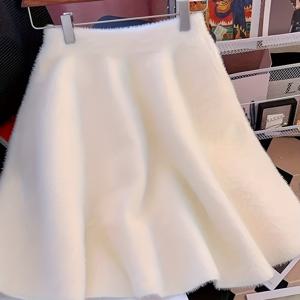 TEMU 여성용 우아한 인조 모피 질감 스커트 - 겨울 따뜻함, 플레어 밑단, 단색, 시크한 오피스부터 파티까지 가을/겨울, 일상 및 공식 행사, 여성용 겨울 스커트, 여성용 스커트, 겨울 스커트