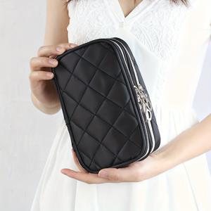 TEMU 여성용 대용량 메이크업 가방, 2단 정리함 & 멀티 포켓 디자인 - 블랙 퀼팅 체크 화장품 파우치, 골드 톤 하드웨어, 메탈 지퍼 & 미니 수납 공간 - 출퇴근, 데이트를 위한 휴대용 콤팩트 여행 가방