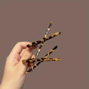 TEMU 2개입 가을/겨울 신상 프린트 카멜 헤어 클립, PU 앞머리 헤어핀, 공주 스타일 옆면 심플 프린지 헤어 액세서리 (리본 매듭 포함), 스위트 쿨 헤어핀