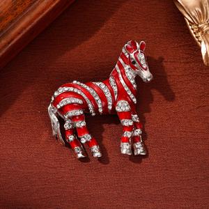 TEMU 1개 빈티지 말 브로치 핀 - 모양의 장식이 있는 우아한 아연 합금 동물 주얼리, 4가지 색상 (, 레드, ) - 남녀공용 일상복 및 정장