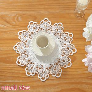 TEMU 1개 흰색 폴리에스테르 레이스 테이블 러너 - 주방 테이블 매트 - 15.4인치/39cm 직경 - 가정 장식, 가족 모임, 축제 행사, 피크닉 등에 완벽 - 결혼식, 생일, 휴일, 휴가, 캠핑에 적합 - 드라이클리닝전용 가능 - 폴리에스테르 소재 - 다양한 크기 제공