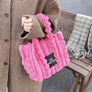 TEMU 그녀를 위한 선물 - 체인 스트랩 & 자석 잠금 장치가 있는 여성용 플러시 인조 퍼 크로스바디 백, 일상 및 특별한 날을 위한 부드러운 모피 숄더 파우치 (밝은 핑크/카키/화이트/블랙), 귀여운 가방, 매일 사용하는 액세서리, 텍스처 핸들