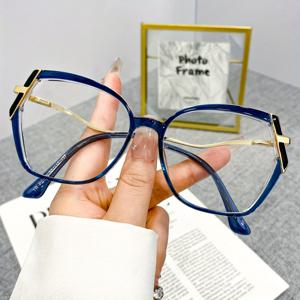 TEMU 새로운 TR 레트로 불규칙 오버사이즈 안경은 고품질 디자인으로 스타일리시하고 다재다능하며 남녀 모두에게 완벽하며, 의상, 사진 촬영 및 일상복에 적합합니다.