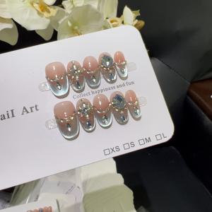 TEMU 전체 드릴링 고양이 눈 디자인의 품질의 10개 인조 손톱 세트. 여성용 짧은 네일 패치 디자인으로, 은은한 고급스러운 미학을 구현합니다.|네일아트|네일팁