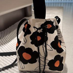 TEMU 여성용 시크한 니트 토트백 - 캐주얼 버킷 핸드백, 고정 숄더 스트랩, 드로스트링 클로저, 폴리에스터, 블랙