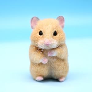 TEMU 1세트 펠트 재료 키트, 예술 및 공예 용품 > 니들 펠팅 > 양모 펠트 키트, 노란 햄스터 재료 미완성 제품, 사계절에 적합한 창의적인 선물, 커플과 가족을 위한 필수 DIY 선물, 바늘 세 개와 폼 패드 포함