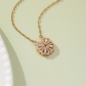 TEMU 1pc, 여성 패션 펜던트 목걸이, 열린 네잎 클로버 러브 모양의 구리 인레이 합성 지르코니아 펜던트, 스테인레스 스틸 하이포알러지 목걸이, 일상적인 선물로 적합합니다.