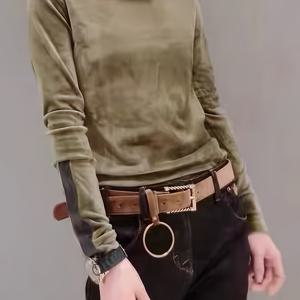 TEMU 여성용 벨벳 소재의 새로운 가을 긴팔 티셔츠. 하이넥 디자인, 신축성 있고 편안한 착용감, 스타일리시하고 섹시한 디자인으로 가을과 겨울에 완벽하며, 몸매를 부드럽게 감싸는 다용도 핏의 탑으로 파티 및 캐주얼 웨어에 적합합니다.|티셔츠