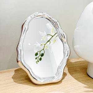 TEMU 1pc 크리에이티브 걸 실버 시리즈 장식용 거울, 휴대용 폴리시드 플라스틱 메이크업 거울, 테이블탑 마운트, 접이식 화장 거울, 데스크탑 사용용, 전기 없음