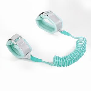 TEMU 여행용 안티-로스 스트랩 - 59인치 내구성 있는 플라스틱 그린 여행 스트랩, 안전 클립 포함 (수화물, 가방 및 백팩용) - 재사용 가능한 여행 액세서리, 클립온 디자인, 튼튼한 클립 구조