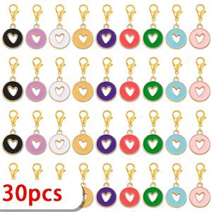 TEMU 공예 주얼리 제작을 위한 30개 하트 모양 합금 참 세트. 생생한 펜던트가 특징이며 프로젝트에 이상적이며 팔찌, 목걸이, 귀걸이 및 키체인에 발렌타인데이 장식에 완벽합니다.