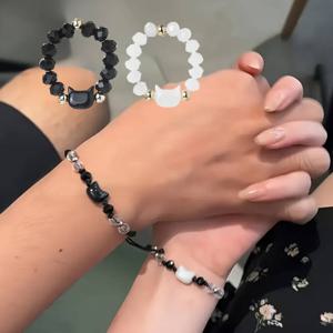 TEMU 4pcs 블랙 앤 화이트 고양이 팔찌와 반지 세트 - 조절 가능한 탄성, 광택 비즈와 금색 눈동자, 교체 가능한 블랙 및 투명 캡 디자인, 데일리 웨어, 연회, 파티 액세서리, 기념일, 생일, 크리스마스, 발렌타인데이 등 가족과 친구를 위한 이상적인 선물, 휴일 선물,연회 액세서리,동물 테마,우아한 디자인,스타일리시한 장인 정신,패션 애호가