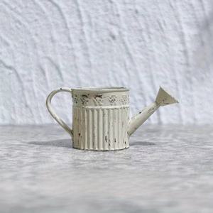 TEMU 인형의 집 장식용 미니어처 빈티지 메탈 물뿌리개 모형, 여름 테마의 소박한 장식에 완벽합니다.