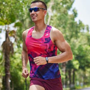 TEMU 남성용 마라톤 런닝 조끼, 독특한 이벤트 프린트, 메모리폼 에어 홀로 빠른 건조를 위한 통기성 운동용 탱크 탑, 가벼운 민소매 여름 런닝 셔츠.