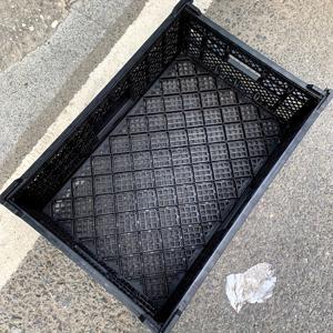 TEMU 플라스틱으로 만들어진 접이식이며 쌓을 수 있는 넉넉한 수납 바구니로, 집 정리에 적합합니다.