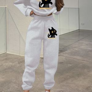 TEMU 새로운 가을/겨울 여성용 투피스 세트. 라운드넥 스웨트셔츠와 스웨트팬츠가 특징이며, 긴소매로 스타일리시하고 캐주얼하며 활용도도 높습니다. 블랙 고양이 디자인으로 세련되고 다재다능합니다.
