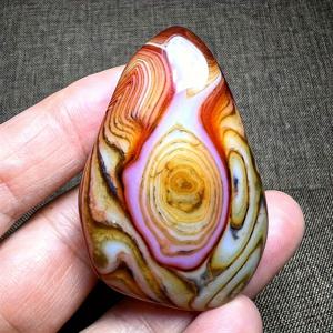 TEMU 자연 석류석 1개 (광산에서 나는 균열은 자연석에서 일반적인 현상입니다)