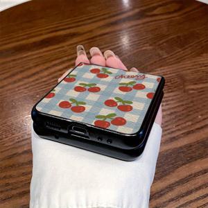 TEMU 폰 케이스: 체리 패턴 체크무늬 디자인 Z Flip3, Z Flip4, W23 Flip, Z Flip5, W24 Flip, Z Flip6, Z Fold2, W21, Z Fold3, W22, Z Fold4, W23, Z Fold5, W24, Z Fold6용 - 스테인리스, 패셔너블, 트렌디한 인조 가죽