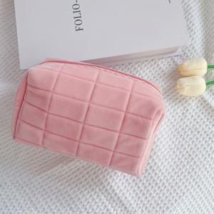 TEMU 대용량 플리스 메이크업 & 세면도구 정리 가방 - 소프트 파스텔 핑크/ - 지퍼 잠금 방식의 화장품 보관함