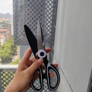 TEMU 헤비 듀티 스테인리스 스틸 주방 가위 - 고기, 허브, 음식, 물고기 절단을 위한 다용도 날카로운 가위, 날카로운 날과 편안한 그립 특징 - 내구성이 뛰어나고 편안함.