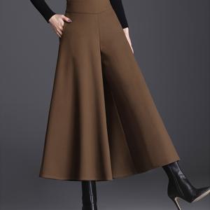 TEMU 이 따뜻한 와이드 레그 팬츠는 부드럽고 포근한 원단으로 제작되었습니다. 크롭 길이는 신발과 잘 더 짧은 키의 사람들에게도 친화적입니다. 하이웨이스트 디자인은 탄성 있는 뒷면으로 뛰어난 유연성을 제공합니다. 스커트|냉장고바지|신발|바지