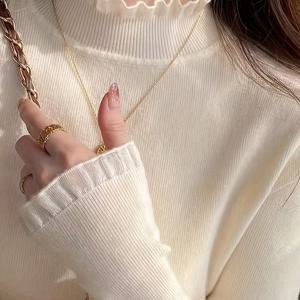 TEMU 여성용 우아한 하이넥 레이스 트림 스웨터 - 두꺼운 따뜻한 긴소매 탑, 단색 레귤러 핏 짧은 길이, 레이어링용, 올 시즌 활용 가능한 레이어링 아이템, 레이스 트림 디테일, 벨트 없음, 풀오버 스타일, 레이스 트림 디테일, 레이어링 아이템