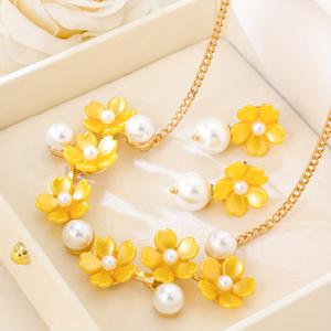 TEMU 1 세트의 3개의 우아한 인조 진주 꽃 귀걸이 및 목걸이 | 생생한 멀티 컬러 여성용 주얼리 세트, 18K 금도금, , 결혼식, 휴가에 이상적 | 어버이날 및 발렌타인데이 선물로 완벽|은목걸이