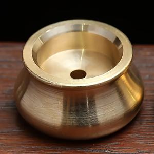 TEMU 스틱 및 코일 모두를 위해 디자인된 스타일리시한 구리 향로. 집의 미적 감각과 명상 연습을 향상시키기에 이상적입니다.