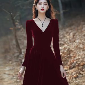 TEMU 버건디 레드 벨벳 드레스 - A라인 - 슬림핏 허리 디자인, 기계 세탁 가능 겨울 웨딩 게스트 드레스, 프롬 & 갈라 이브닝 파티 의상 (럭셔리 사계절 착용)