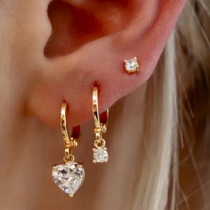 TEMU 미니멀하고 우아한 하트 모양의 합성 지르코니아 구리 귀걸이 6개 세트. 여성의 휴가, 데이트 선물, 그리고 일상적인 파티룩에 완벽합니다.