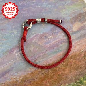 TEMU 925 실버 원형 또는 투투브 레이스로 만든 팔찌, 부를 끌어당기고 악을 쫓는 효과가 있으며, 사자성어로 중요시되는 별자리 연도에 필수적인 디자인입니다. 풀아웃 디자인으로 커플 스타일로 사용할 수 있으며, 새해 데이에 여성을 위한 완벽한 선물입니다.