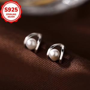 TEMU 여성을 위한 스타일리시하고 독특한 925 실버 인조 진주 스터드 귀걸이. 다재다능하고 패셔너블한 기하학적 디자인 특징.