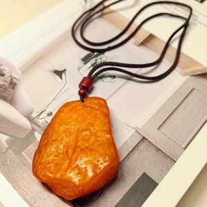 TEMU 1개 천연 발트해 호박 원석 펜던트 목걸이 - 진품 스톤, 자연 포함물, 랜덤 호박 보석, 크리스마스, 생일, 12월 탄생석, 캐주얼 의상용 (사계절)|탄생석