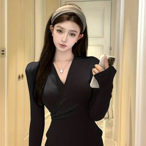 TEMU 여성 가을 의상, 스타일리시한 긴팔 V넥 티셔츠와 편안한 와이드 레그 팬츠로 슬림한 실루엣 연출