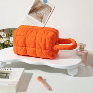 TEMU 1개 패션 퀼팅 체크 화장품 파우치 - 심플한 대용량 여성 핸드백, 휴대용 수납백, 여행용 세면 가방, 지퍼 클로저 디자인, 화장품 및 일상용품 수납에 적합한 멀티펑셔널 스토리지