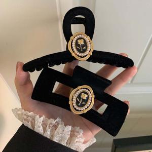 TEMU 2개 세트 우아한 빈티지 벨루어 플로럴 헤어 클로 클립, 업스타일 필수 아이템, 강력한 그립, 패셔너블한 디자인, 여성을 위한 완벽한 선물, 데일리 커뮤트, 데이트, 파티, 모임에 적합, 다양한 행사에 어울리는 가을 겨울 헤어 액세서리