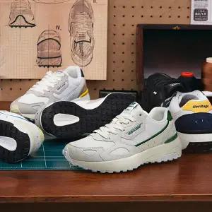 [아키클래식] [정가 99,000원] 아키클래식 남녀공용 스니커즈 헤리티지 조거 (AKAKFUW0500)