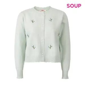 [SOUP](타임스퀘어점패션관)진주 버튼 꽃 자수 니트 가디건 (S5BGD07)