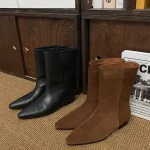 뾰족 가을 겨울 롱부츠 플랫 심플 앵글 인조가죽 미들굽