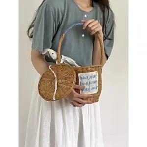 라탄 바구니 봉쥬르 손잡이 소형 수납 다용도 보관 바스켓