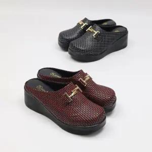 국산 체크 버클장식 여성슬리퍼 중년 통굽블로퍼