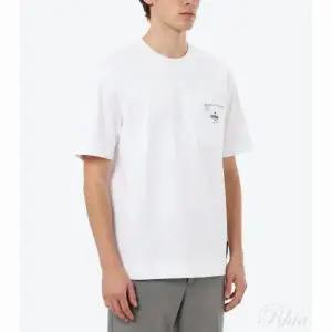 펜디 25FW 화이트 코튼 티셔츠 FY0936 ARYR F0QA0