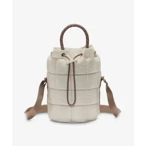 [국내매장판] 나이키 NIKE 스포츠웨어 퍼플 타이니 토트백(3L) - 라이트 본:밍크 브라운 HQ6709-072 197812