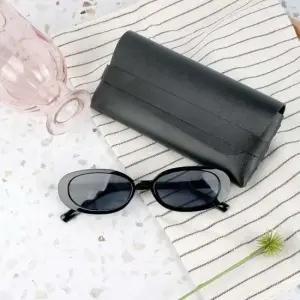 캣아이 블랙 타원형 선글라스 포토아이템 패션선글