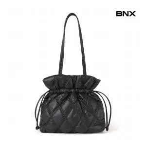 BNX 정상가:79,000원 ㅣ 퀼팅 스트링 복조리 미니 버킷백 (BX3AH002L0)