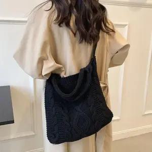 데일리가방 휘뚜루마뚜루가방 겨울 가을가방 데일리백 여성숄더백 가방 여성 니트 니트백 니트가방 여성백