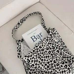 [브리치] 코키코키 / 노트북수납/보부상백 네로 레오파드 소프트 데일리 에코백 3020650